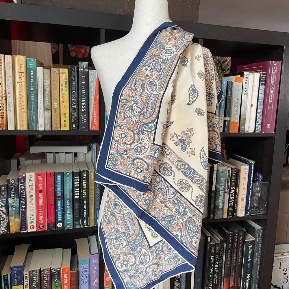 Piramit silk scarf